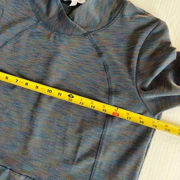 T By Talbots Sz Mp or M reg Blue Heather Space Pattern Pullover Sweatshirt - Picture 8 of 9